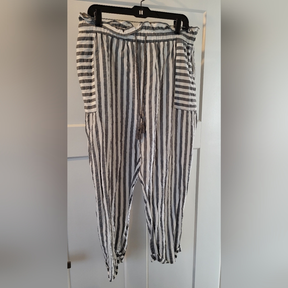 Zara striped cropped pants
